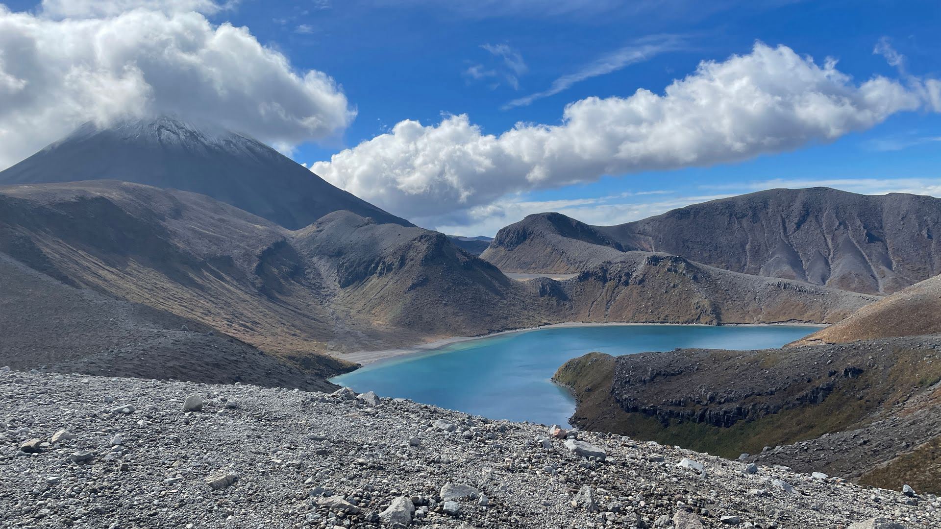 View Of Upper Tama Lake B - Visit Ruapehu.JPG